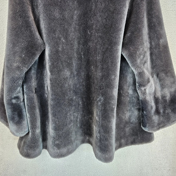Vintage Rothmoor Gold & Co Gray Faux Fur Coat Open Front Bell Sleeves Women's - Picture 11 of 13